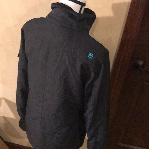 Avalanche Graphite Gray with Teal Accent Jacket - Picture 4 of 8